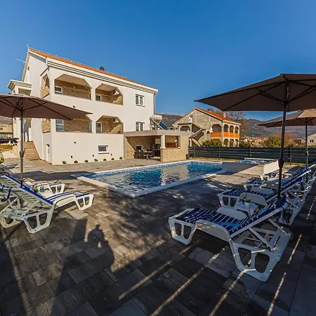 منزل للإقامة Lamarin