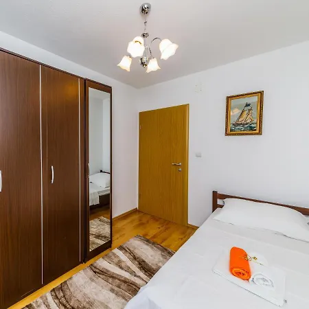 Lamarin Kwatera prywatna Kaštela