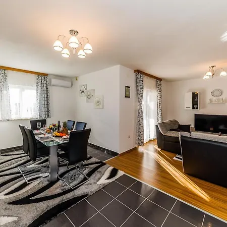 Habitación en casa particular Lamarin *