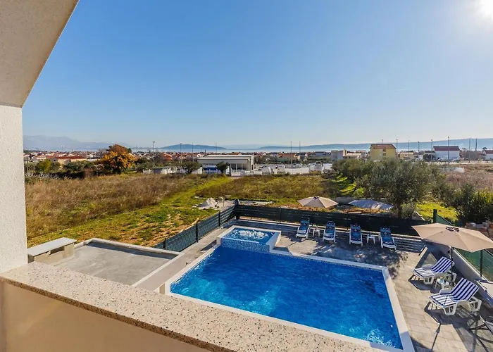 Lamarin בית אירוח